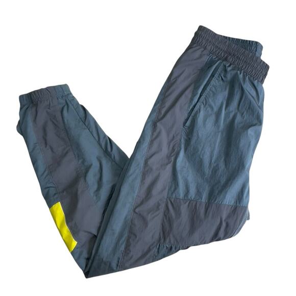 Adidas Street Shape Urban Logo Mens Nylon Woven Grey Blue Jogger Track Pants Med - Picture 7 of 12
